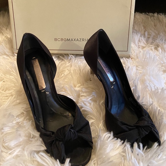 BCBG Maxazria Black Satin Bow Heels - Picture 1 of 5